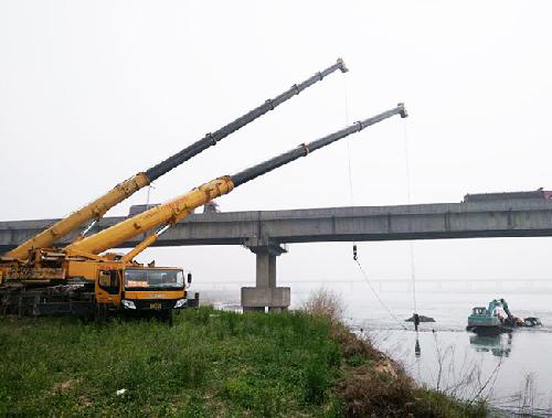 大型吊车吊装作业